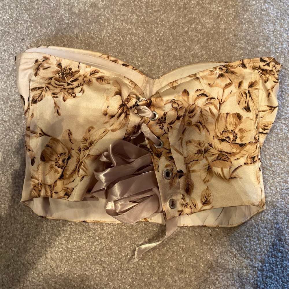 Sleeveless corset top